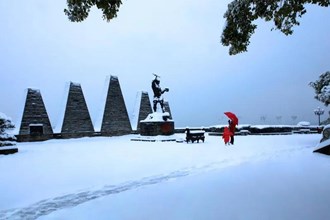 常德詩(shī)墻—-雪中魁星