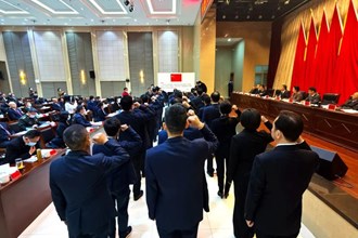 市八屆人大常委會第二次會議舉行第二次全體會議