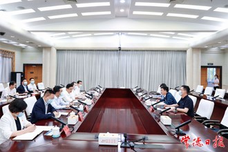曹志強周振宇與省煙草專賣局（公司）黨組書記、局長孔祥統一行座談 加強合作 推動煙草產業高質量發展
