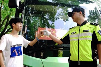 【發現常德之美·紅綠燈下的守護】第17期 護航高考 交警同行
