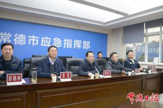 周振宇看望慰問春節期間堅守崗位的一線工作人員
