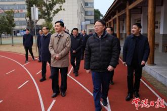 張劍飛率隊來常開展法治政府建設專項監督協同調研