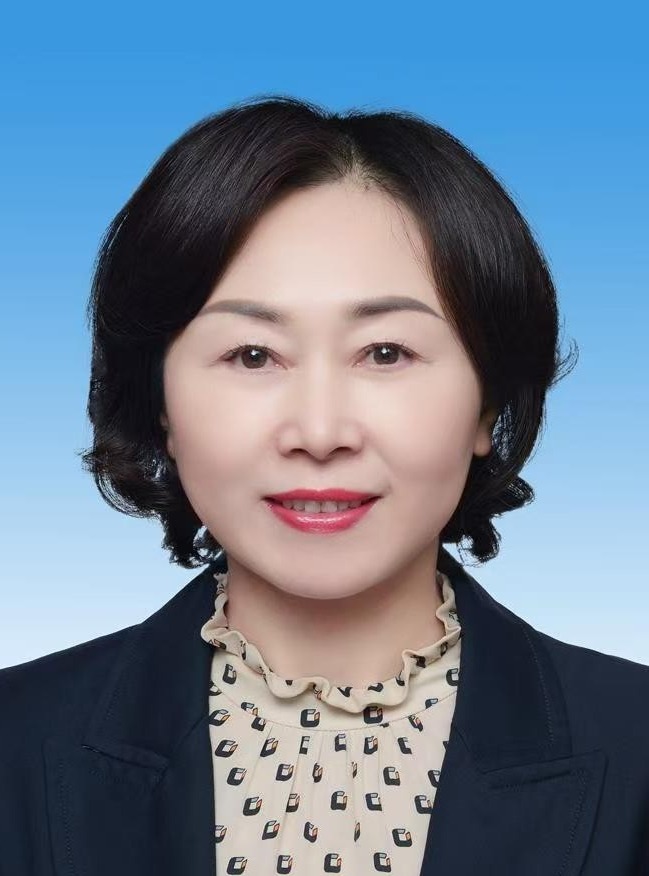 陳 華