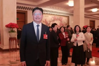 中外新聞網頭條 | 訪全國人大代表、常德市委書記羅毅君