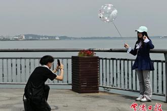 【我們的節(jié)日·清明】春色正美，柳葉湖畔奏響文明旅游協(xié)奏曲